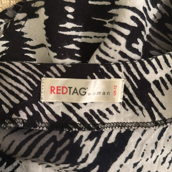 RED TAG Woman Black & White Tunic with beaded trim size 12 in UK or 10 in US - Picture 6 of 7